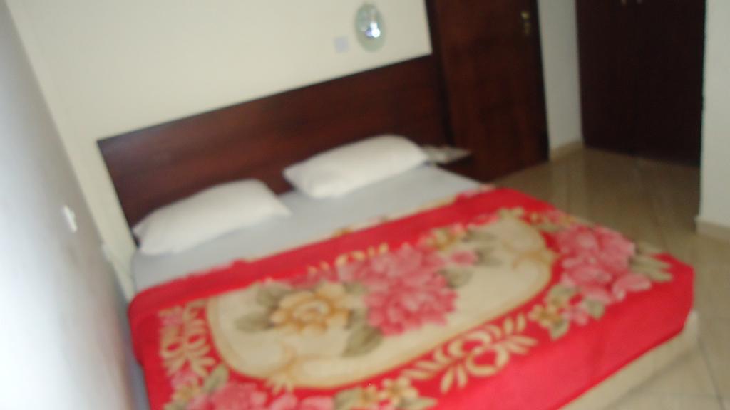 Wadoma Royale Hotel Kumasi Værelse billede