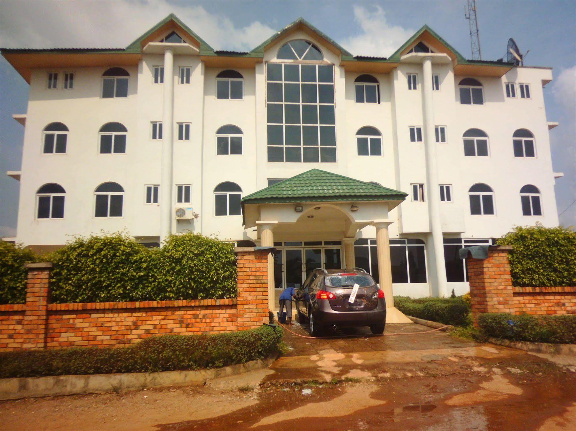 Wadoma Royale Hotel Kumasi Eksteriør billede