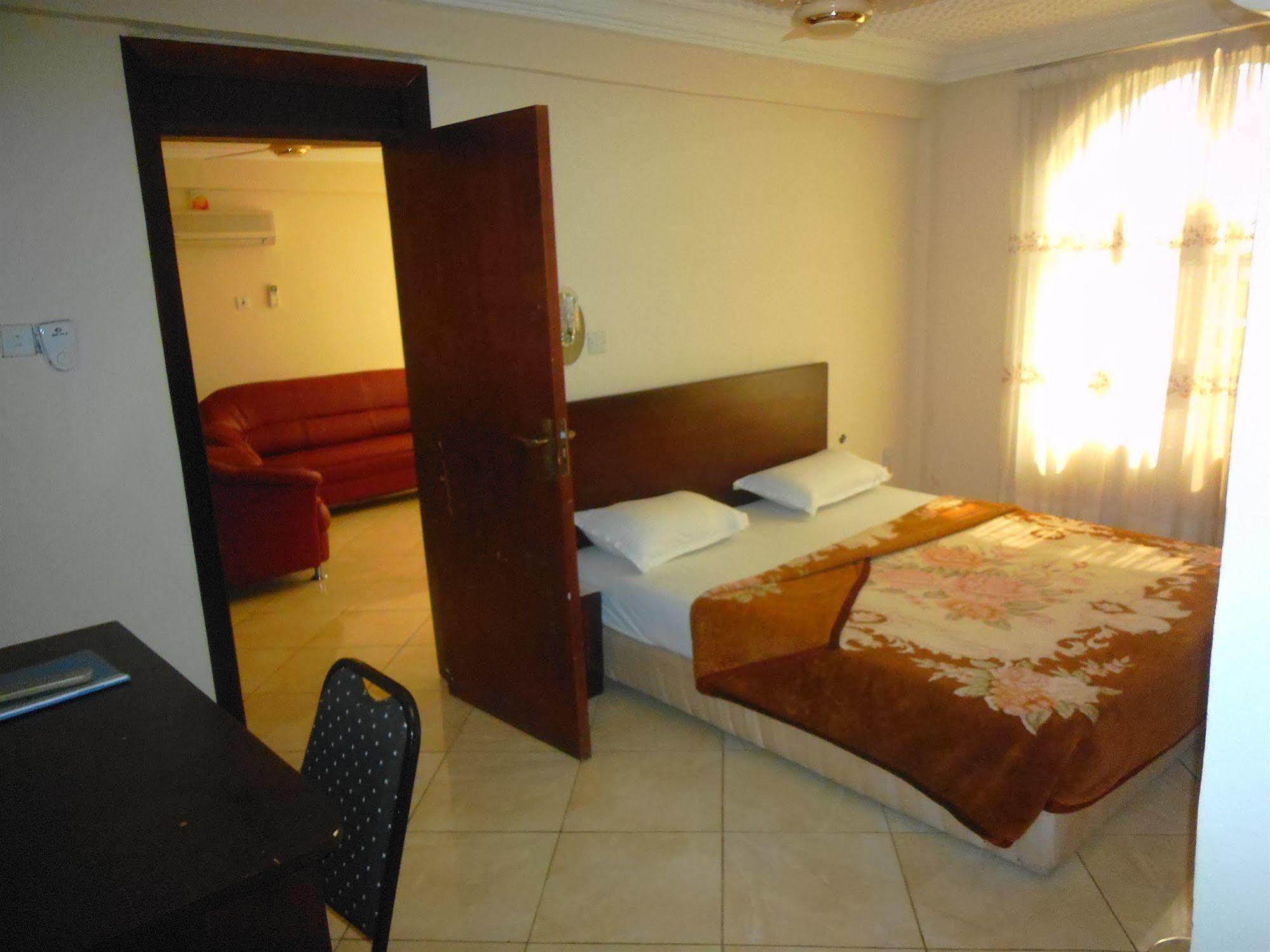 Wadoma Royale Hotel Kumasi Eksteriør billede