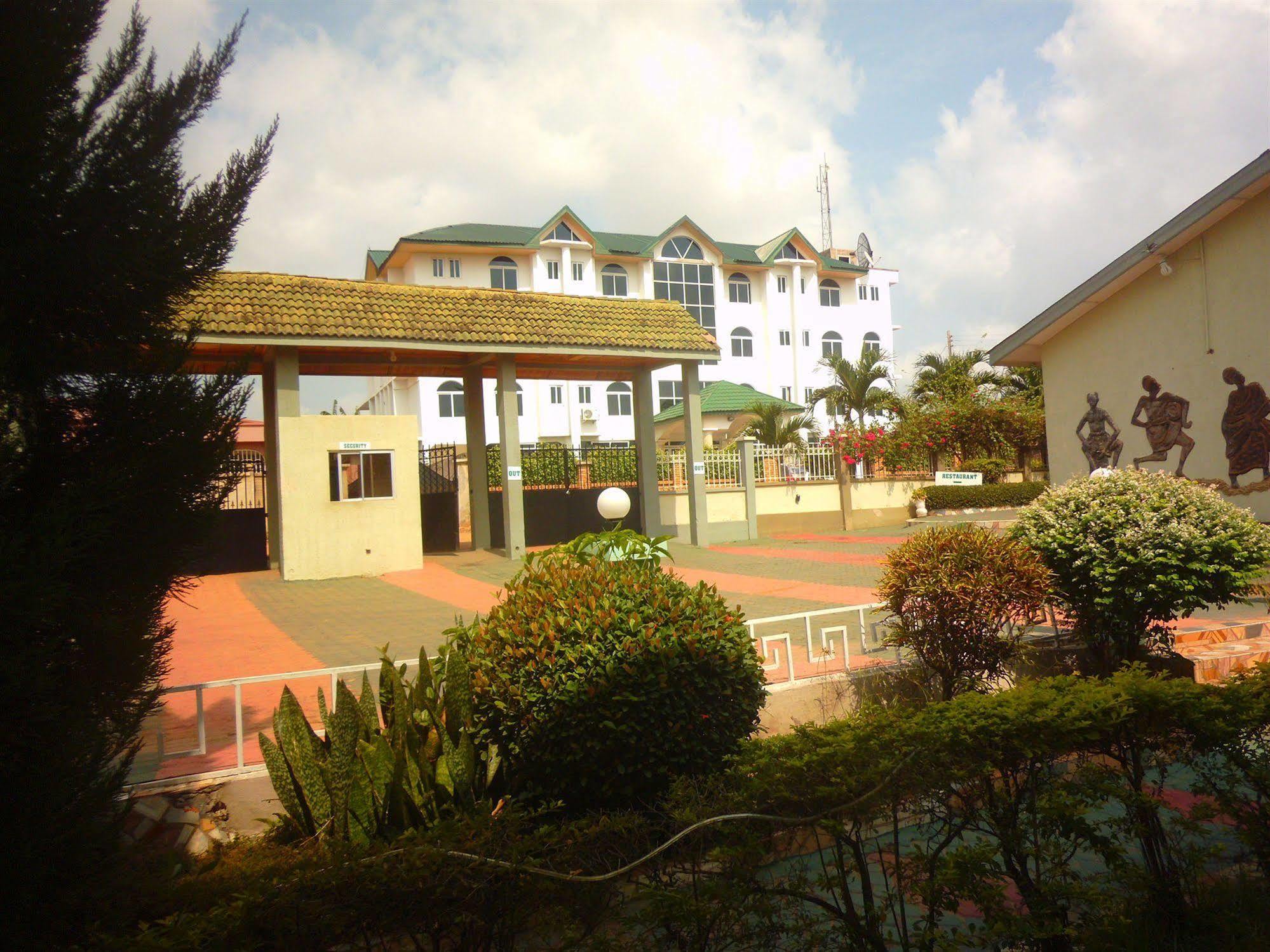 Wadoma Royale Hotel Kumasi Eksteriør billede